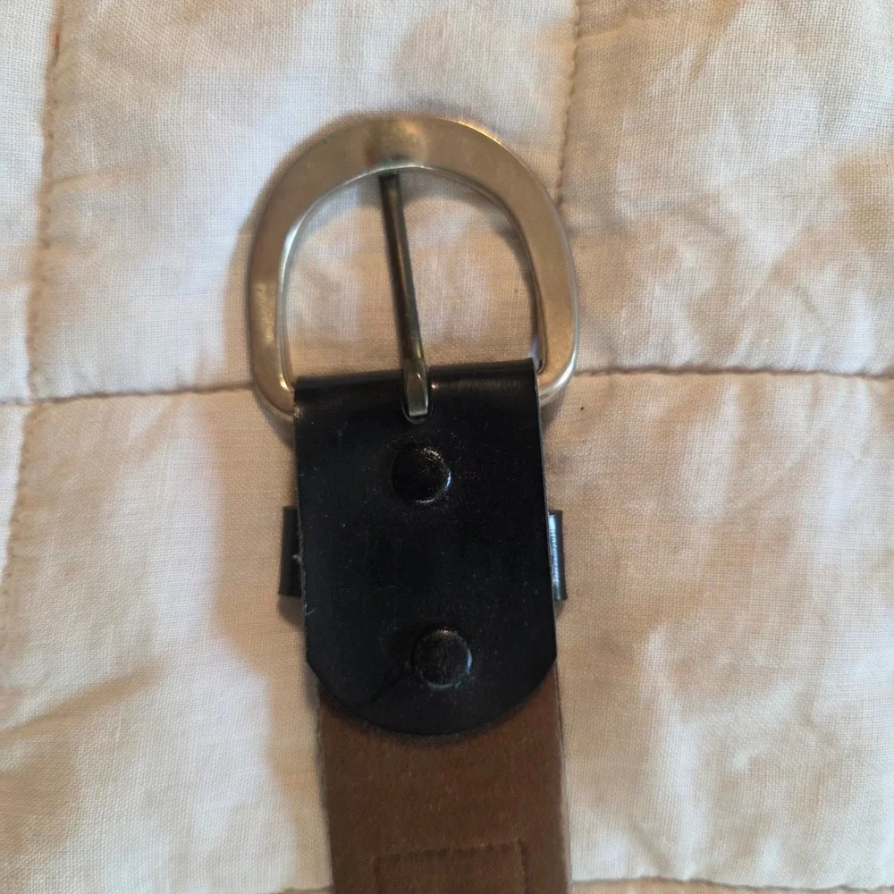 Unbranded Leather Velvet Inlay Belt Mens 44 Black Good Silver Buckle Classic